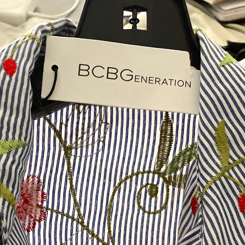 SIZE 4 - BRAND NEW BCBG EMBROIDERED FLORAL TIE-FRONT PINSTRIPED JUMPSUIT